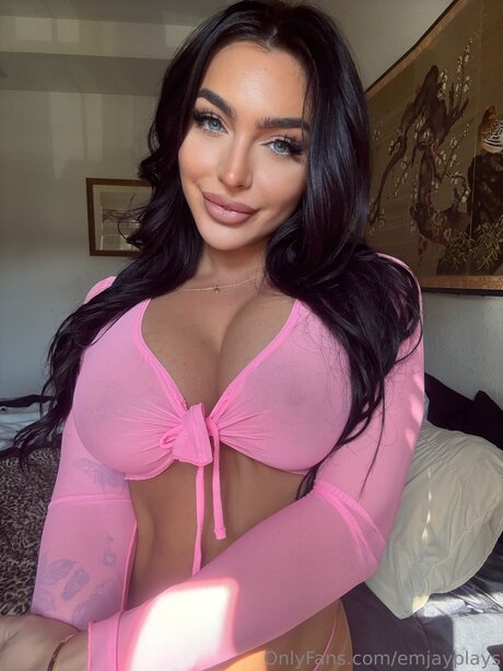 Emjayplays model perfect picture