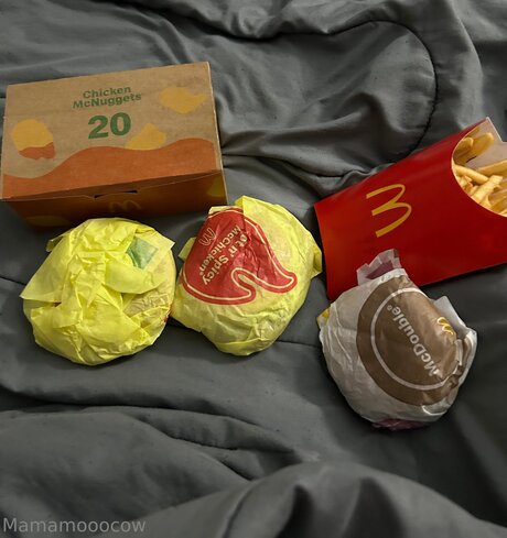 Mamamooocow model naked archive