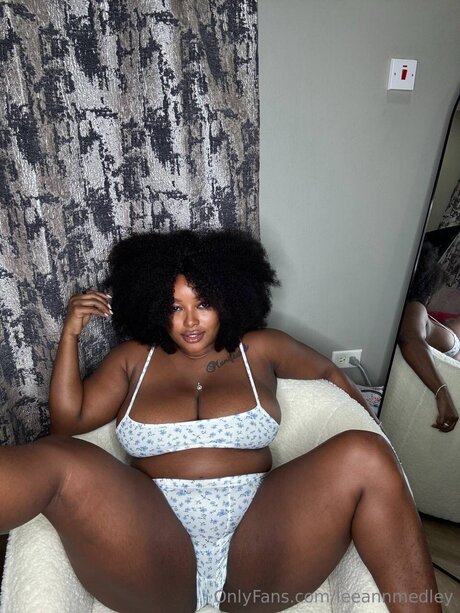 Leeannmedley hot model photos