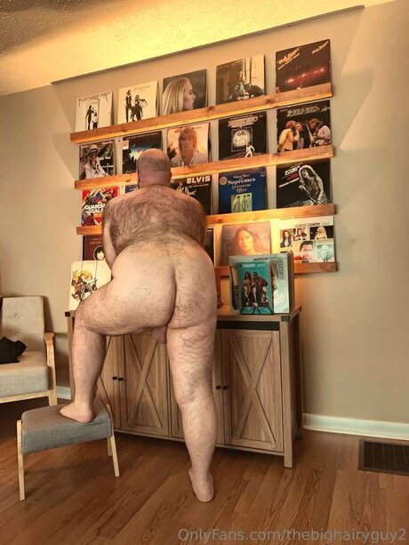 Thebighairyguy2 pornstar sex photo