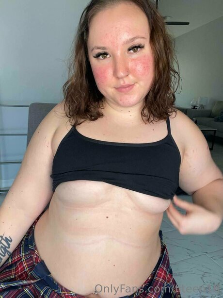 Bisexualcollegegirl model nude img