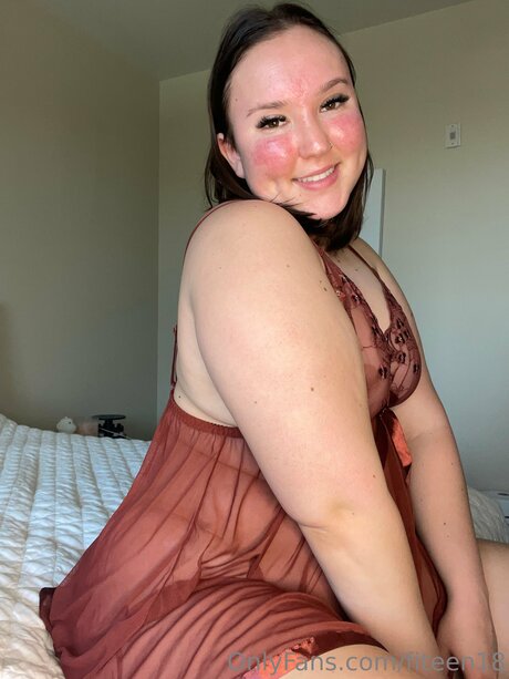 Bisexualcollegegirl xxx actress pics