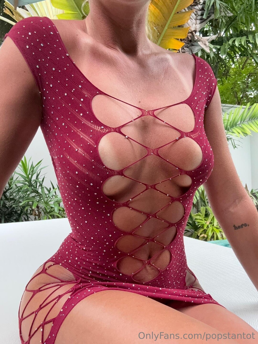 Popstantot art model pic