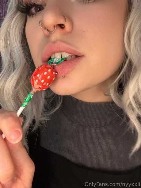 Nyyxxii exclusive pornstar pics