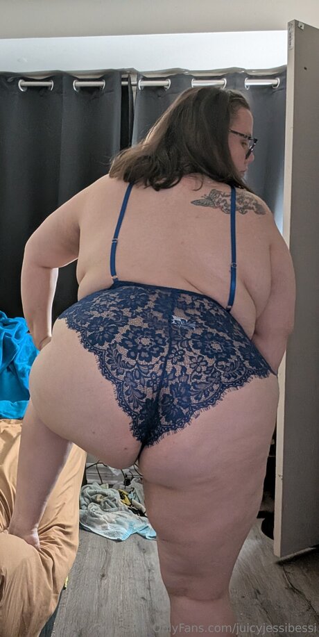 Juicyjessibessi high quality actress pictures