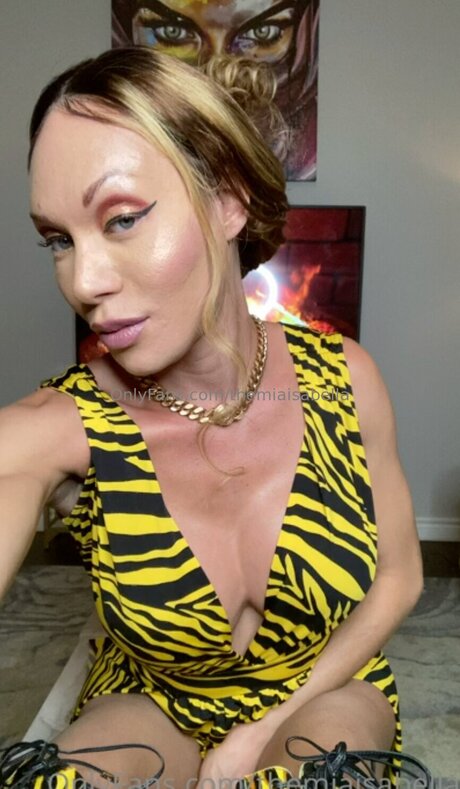 Themiaisabella sex actress pic