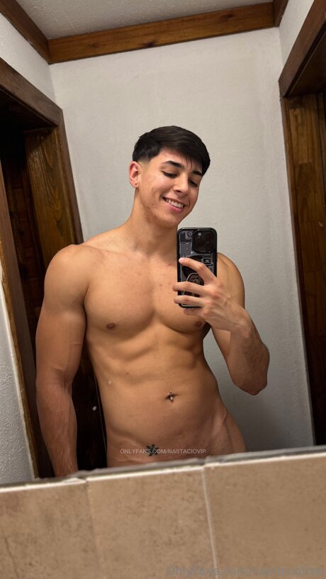 Nastaciofree model photo