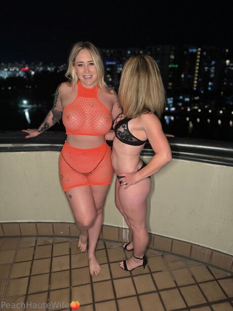 Peachhautewife model nice archive