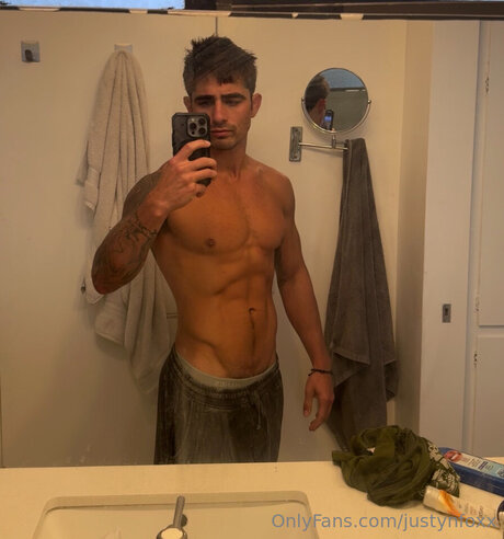 Justynfoxx pornstar beautiful photos