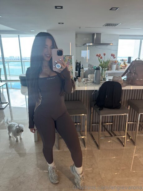 Angievarona nudes model pictures