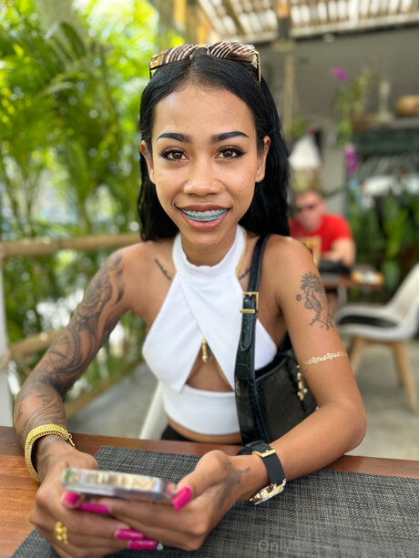 mirror onlyfans sexy photo