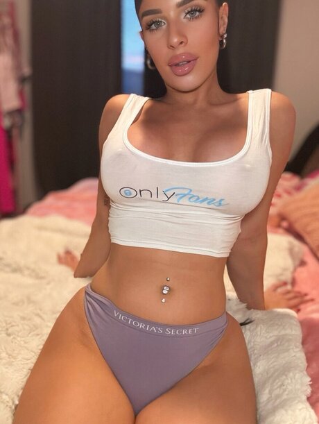 Alexmackxxx sex model pictures