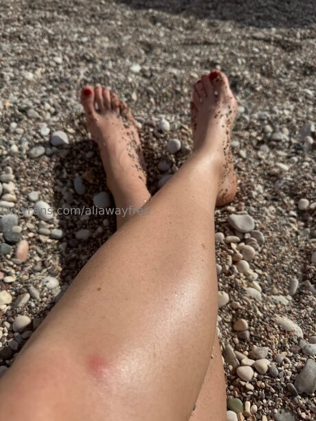 Aliawayfree star pornographic galleries