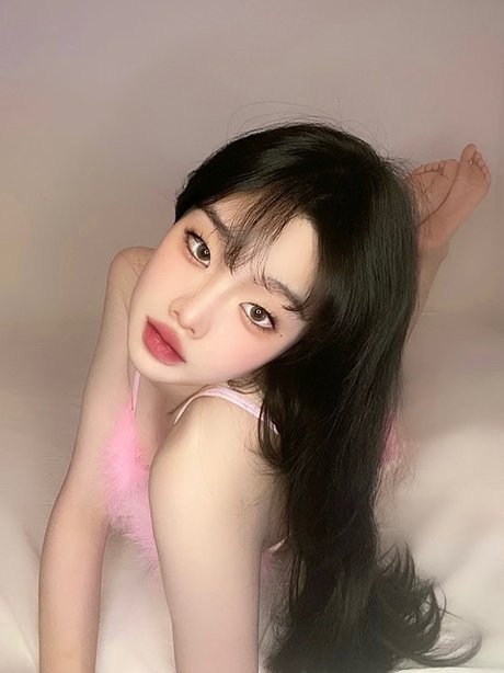 Xyakuma nude actress image