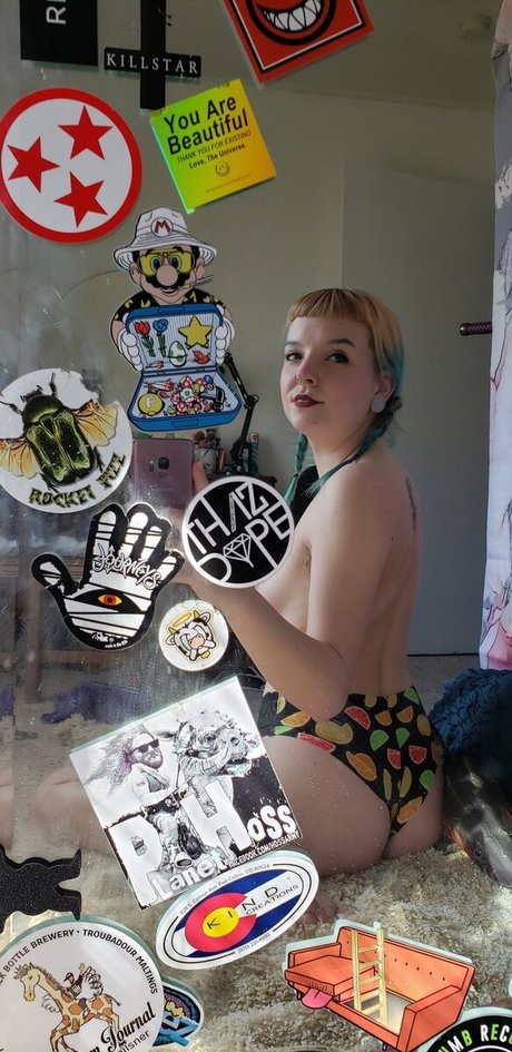 latina shemale onlyfans art naked photos