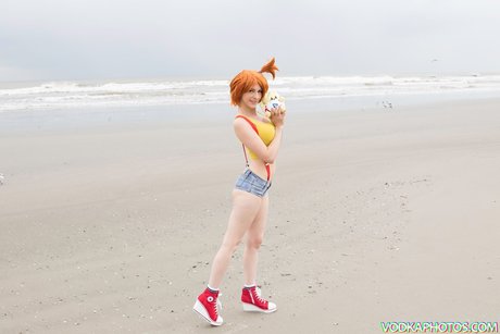 Rebecca Kinny top star pics