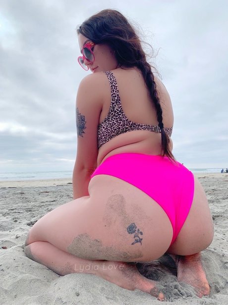 Lydia Love_ naked star gallery