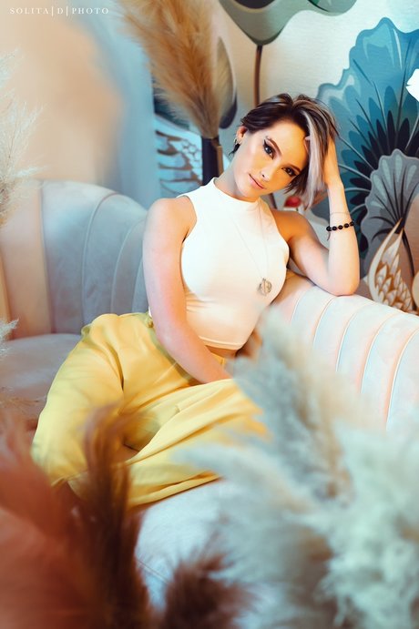 TheDaberryTwins Alex and Leah model adult images