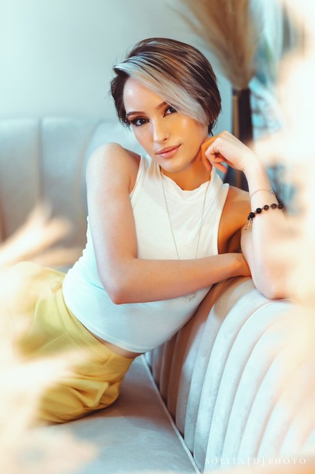 TheDaberryTwins Alex and Leah hot actress pictures