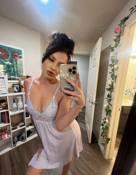 Daisy Deville nice model gallery