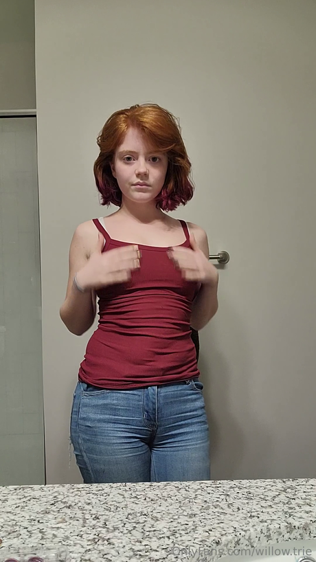 Willow Trie model pornographic pictures