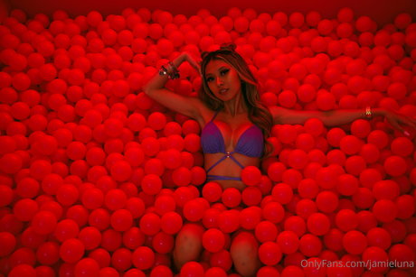 Jamie Luna star adult pictures