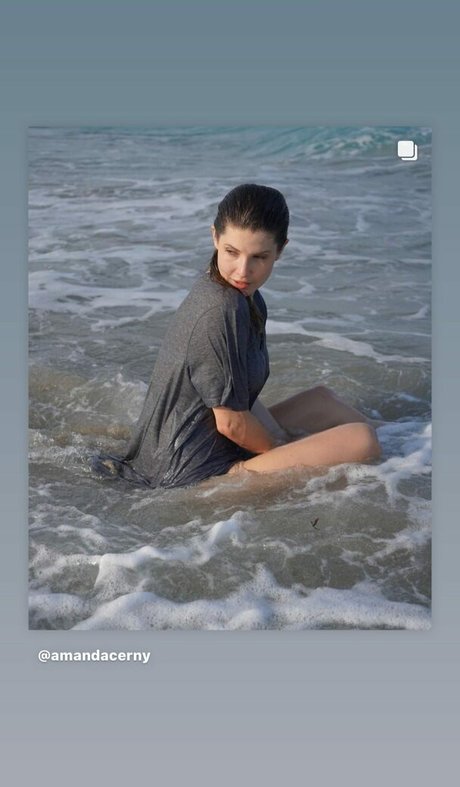 cute babe onlyfans sexy naked pic