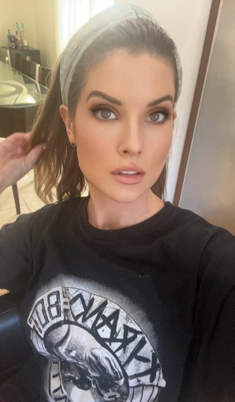 Amanda Cerny star hd gallery