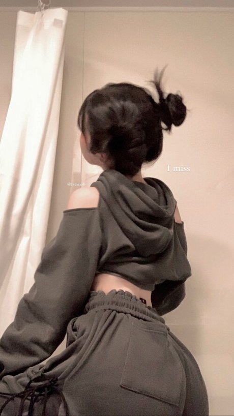 Evawishx_ model perfect galleries