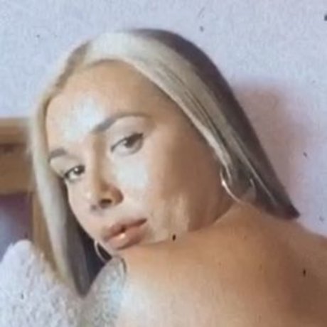 Hotchickmeg pornstar free img