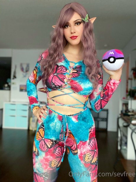 Seviria Cosplay_ nice star pic