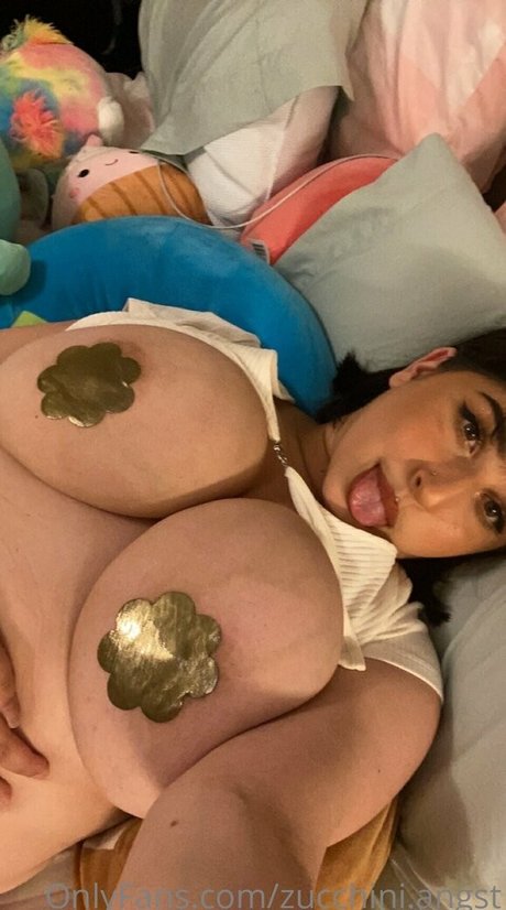 zucchini angst erotic actress pictures