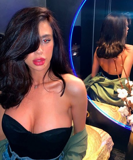 anna slutskaya111 art star picture