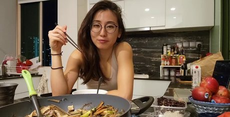 Zumi pornstar adult archive