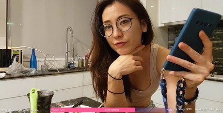 body onlyfans erotic img