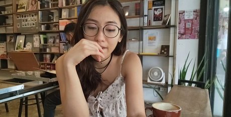 Zumi pornstar beautiful pic