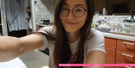 Zumi pretty pornstar img