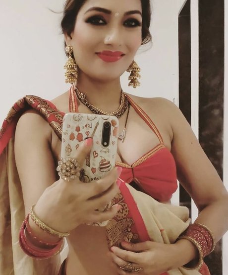 Zoya Rathore sex star photos