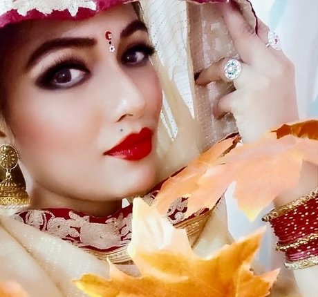 Zoya Rathore naked model gallery