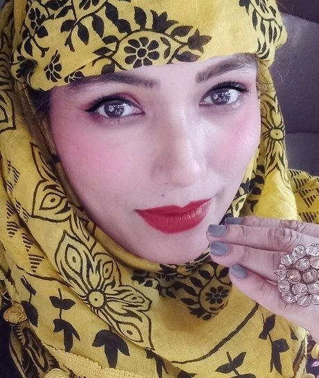 Zoya Rathore porn actress gallery