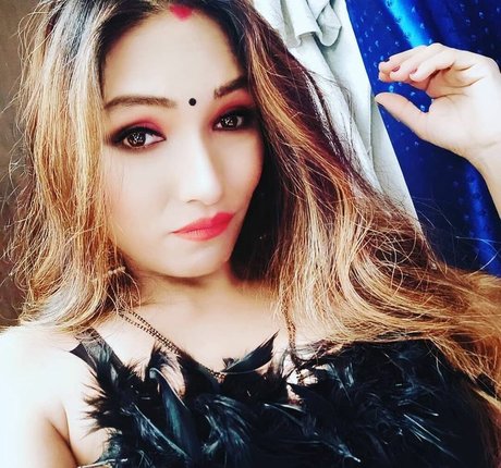 busty mom onlyfans best pictures