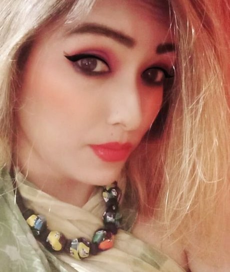 Zoya Rathore erotic star photo