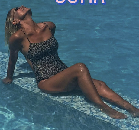 Zumrut Nural Dorman pornstar high quality photos