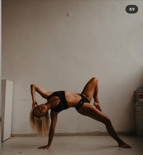 Zuzana Kardos sexy pornstar photos