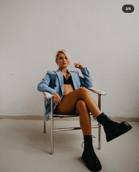 Zuzana Kardos naked pornstar archive