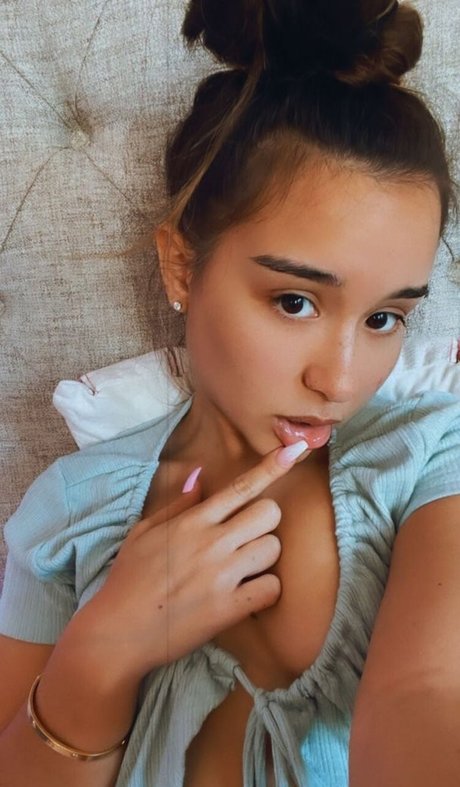 Alahnaly model exclusive picture