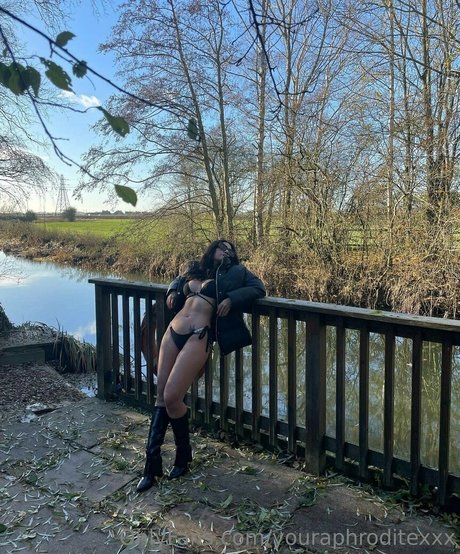 Aphroditexxx beautiful model picture