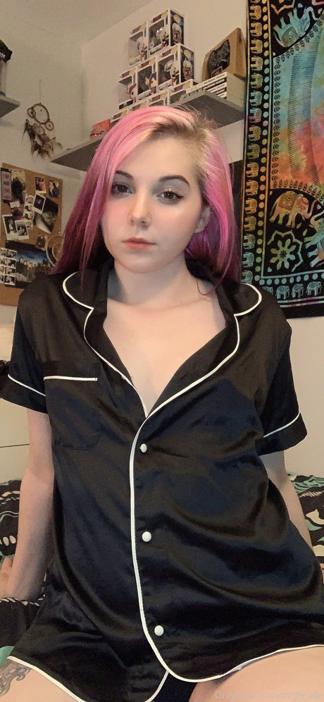 blonde hairy pussy onlyfans beautiful naked pic