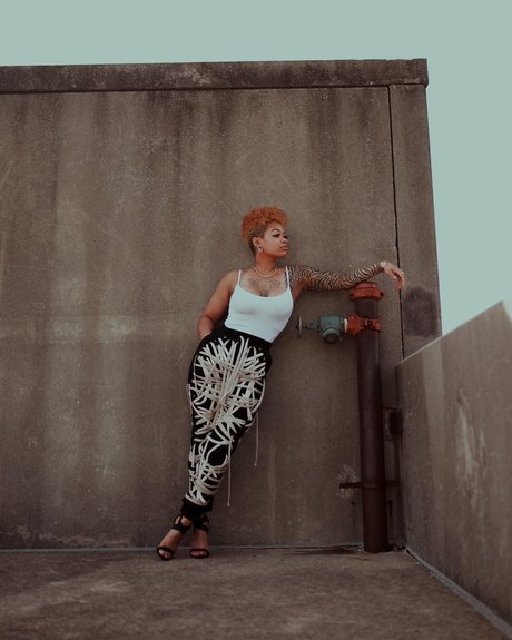 Jina C naked actress pic