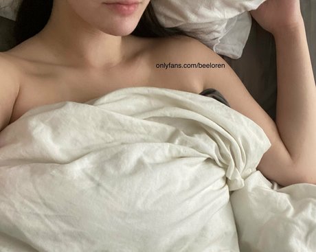 Beeloren star erotic image